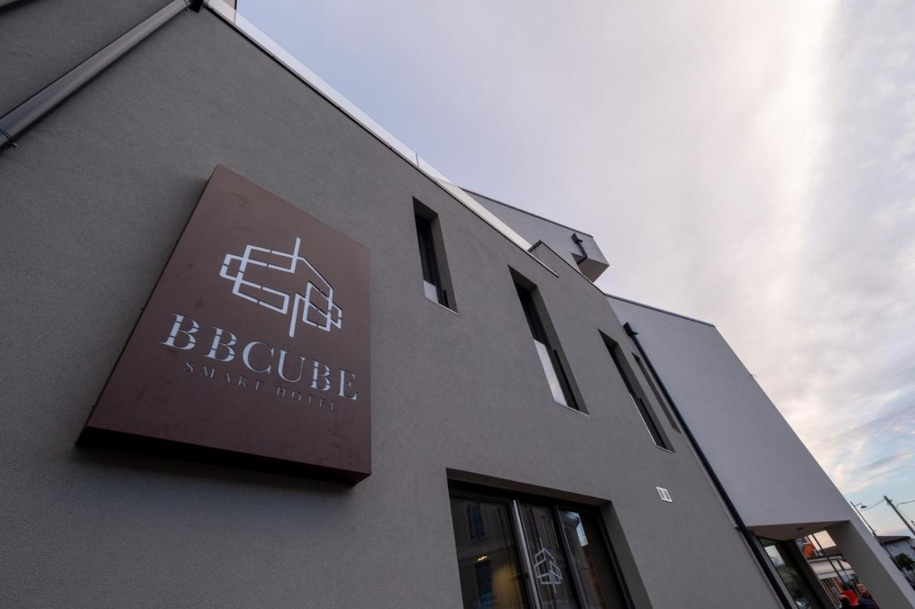 Bbcube Hotel Porto Viro Exterior photo